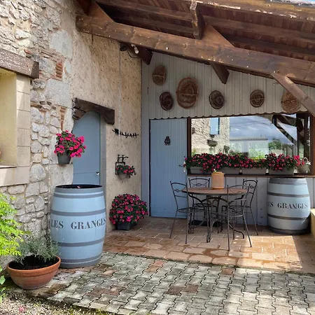 Vaste Maison Familiale En Pierres Apparentes Holiday home Gardonne